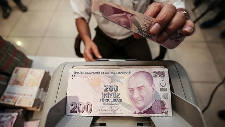 EYT Emeklilik Başvuruları Yoğunluk Oluşturuyor: SGK Personeli Yoğun Mesai Harcıyor