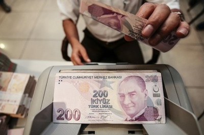 EYT Emeklilik Başvuruları Yoğunluk Oluşturuyor: SGK Personeli Yoğun Mesai Harcıyor