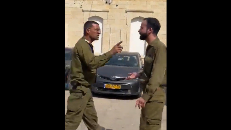 İsrail Başbakanı Netanyahu'ya Karşı Yapılan Askeri Üs Ziyareti Sırasında Protesto