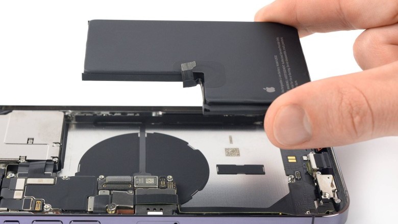 Apple İddiaya Göre iPhone Pil Değiştirme Sürecini Basitleştirmek İçin Yeni Teknolojileri Araştırıyor