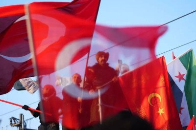 İstanbul'da Yeni Yılın İlk Gününde On Binlerce Kişi Gazze İçin Yürüdü